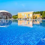 Holiday home Soleo Family - W Rewalu 3 Min Od Morza - 3 Baseny, 5 Jacuzzi, Sauna, Animacje, Malpi Gaj, 3 Sale Zabaw, 4 Place Zabaw, 2 Restauracje Rewal