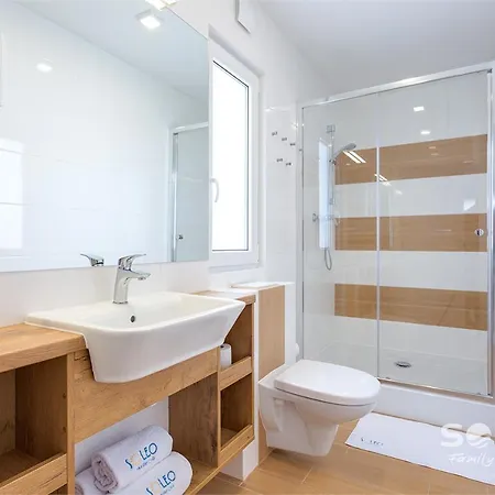 Domek letniskowy Soleo Family - 3 Baseny, 4 Jacuzzi, Sauna Finska, Animacje, Malpi Gaj, 3 Sale Zabaw, 4 Place Zabaw, 2 Restauracje - 3 Min Od Morza Rewal