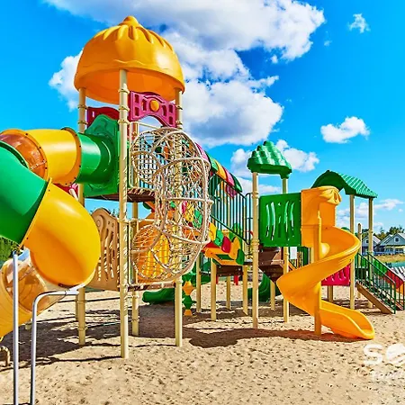 Soleo Family - W Rewalu 3 Min Od Morza - 3 Baseny, 5 Jacuzzi, Sauna, Animacje, Malpi Gaj, 3 Sale Zabaw, 4 Place Zabaw, 2 Restauracje 펜션