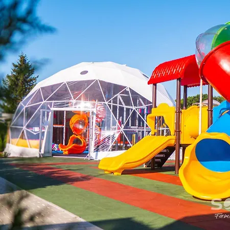 Soleo Family - W Rewalu 3 Min Od Morza - 3 Baseny, 5 Jacuzzi, Sauna, Animacje, Malpi Gaj, 3 Sale Zabaw, 4 Place Zabaw, 2 Restauracje 레왈