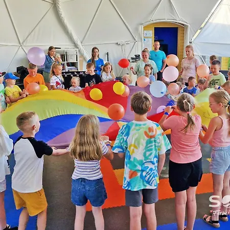 Soleo Family - W Rewalu 3 Min Od Morza - 3 Baseny, 5 Jacuzzi, Sauna, Animacje, Malpi Gaj, 3 Sale Zabaw, 4 Place Zabaw, 2 Restauracje 펜션 *