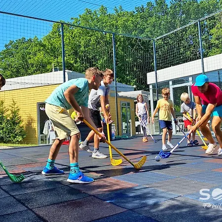 펜션 Soleo Family - W Rewalu 3 Min Od Morza - 3 Baseny, 5 Jacuzzi, Sauna, Animacje, Malpi Gaj, 3 Sale Zabaw, 4 Place Zabaw, 2 Restauracje 레왈