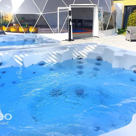 Vakantiehuis Soleo Family - W Rewalu 3 Min Od Morza - 3 Baseny, 5 Jacuzzi, Sauna, Animacje, Malpi Gaj, 3 Sale Zabaw, 4 Place Zabaw, 2 Restauracje