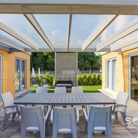 Vakantiehuis Soleo Family - W Rewalu 3 Min Od Morza - 3 Baseny, 5 Jacuzzi, Sauna, Animacje, Malpi Gaj, 3 Sale Zabaw, 4 Place Zabaw, 2 Restauracje Rewal