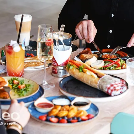 Soleo Family - W Rewalu 3 Min Od Morza - 3 Baseny, 5 Jacuzzi, Sauna, Animacje, Malpi Gaj, 3 Sale Zabaw, 4 Place Zabaw, 2 Restauracje *