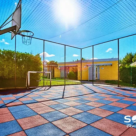 Vakantiehuis Soleo Family - W Rewalu 3 Min Od Morza - 3 Baseny, 5 Jacuzzi, Sauna, Animacje, Malpi Gaj, 3 Sale Zabaw, 4 Place Zabaw, 2 Restauracje *