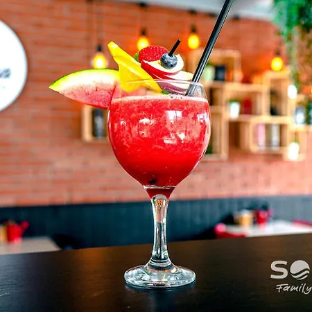 Vakantiehuis Soleo Family - W Rewalu 3 Min Od Morza - 3 Baseny, 5 Jacuzzi, Sauna, Animacje, Malpi Gaj, 3 Sale Zabaw, 4 Place Zabaw, 2 Restauracje Rewal