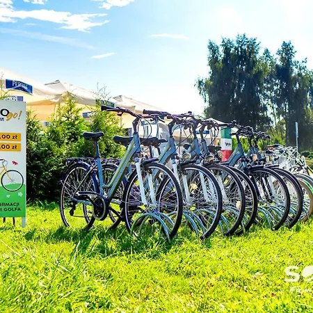 Vakantiehuis Soleo Family - W Rewalu 3 Min Od Morza - 3 Baseny, 5 Jacuzzi, Sauna, Animacje, Malpi Gaj, 3 Sale Zabaw, 4 Place Zabaw, 2 Restauracje Rewal