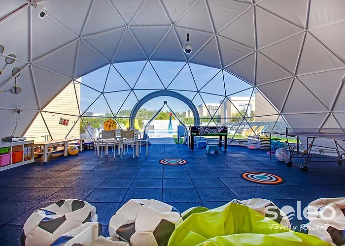 Soleo Family - W Rewalu 3 Min Od Morza - 3 Baseny, 5 Jacuzzi, Sauna, Animacje, Malpi Gaj, 3 Sale Zabaw, 4 Place Zabaw, 2 Restauracje Rewal