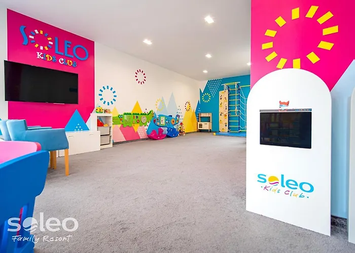 Soleo Family - W Rewalu 3 Min Od Morza - 3 Baseny, 5 Jacuzzi, Sauna, Animacje, Malpi Gaj, 3 Sale Zabaw, 4 Place Zabaw, 2 Restauracje Prázdninový dům Rewal