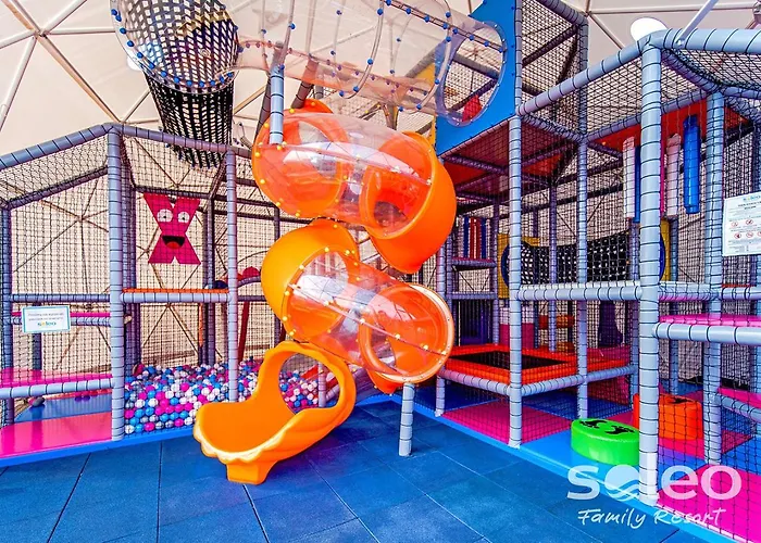 Soleo Family - W Rewalu 3 Min Od Morza - 3 Baseny, 5 Jacuzzi, Sauna, Animacje, Malpi Gaj, 3 Sale Zabaw, 4 Place Zabaw, 2 Restauracje Rewal