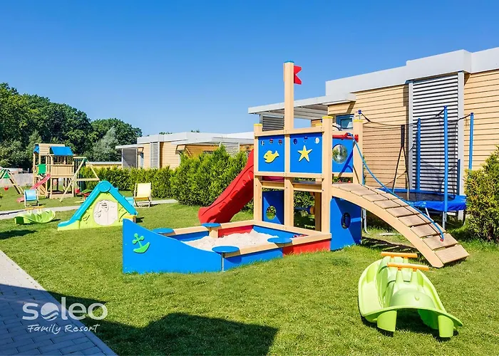 Prázdninový dům Soleo Family - W Rewalu 3 Min Od Morza - 3 Baseny, 5 Jacuzzi, Sauna, Animacje, Malpi Gaj, 3 Sale Zabaw, 4 Place Zabaw, 2 Restauracje *