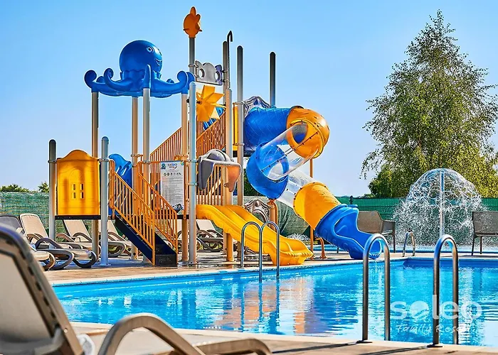 Soleo Family - W Rewalu 3 Min Od Morza - 3 Baseny, 5 Jacuzzi, Sauna, Animacje, Malpi Gaj, 3 Sale Zabaw, 4 Place Zabaw, 2 Restauracje * Rewal