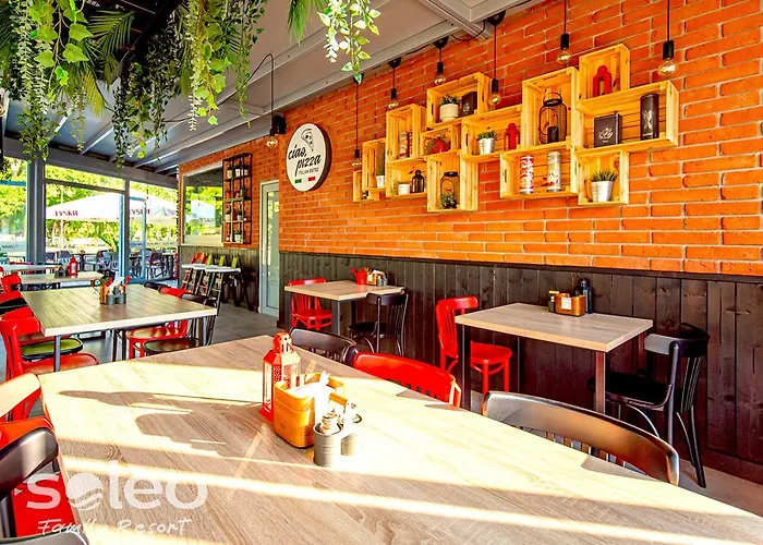 Prázdninový dům Soleo Family - W Rewalu 3 Min Od Morza - 3 Baseny, 5 Jacuzzi, Sauna, Animacje, Malpi Gaj, 3 Sale Zabaw, 4 Place Zabaw, 2 Restauracje Rewal