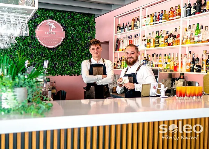 Soleo Family - W Rewalu 3 Min Od Morza - 3 Baseny, 5 Jacuzzi, Sauna, Animacje, Malpi Gaj, 3 Sale Zabaw, 4 Place Zabaw, 2 Restauracje Prázdninový dům Rewal